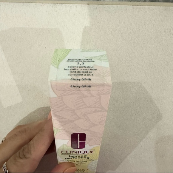🌟HP🌟 🆕 CLINIQUE Beyond Perfecting Foundation + Concealer - Picture 3 of 5